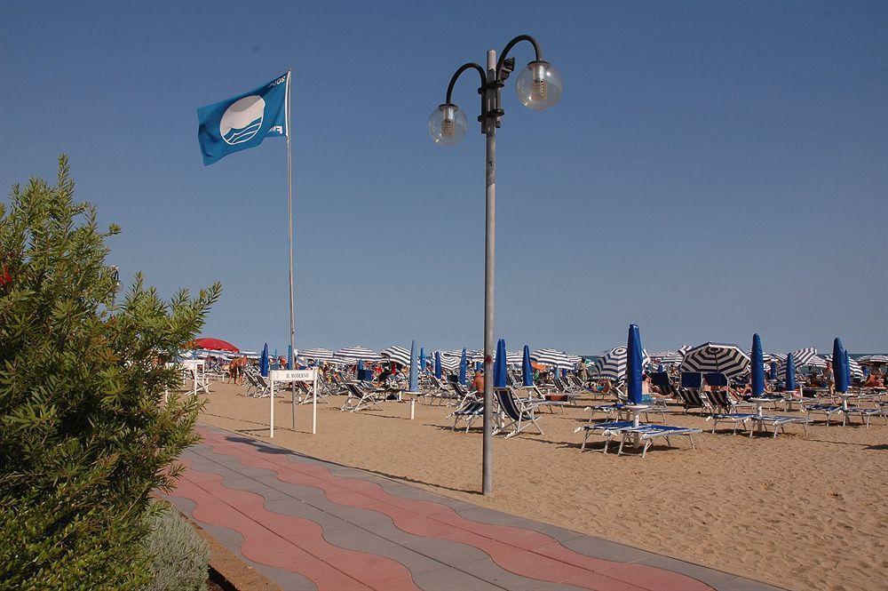 Hotel Moderno Lido di Jesolo Exterior photo