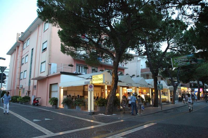 Hotel Moderno Lido di Jesolo Exterior photo